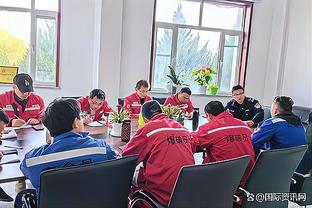 媒体人：新疆队大外援坦纳-格罗夫斯已正式抵达浙江与球队会合